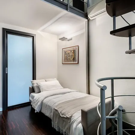 Stayeasy Lodi82 - Modern Loft Metro M3 Brenta